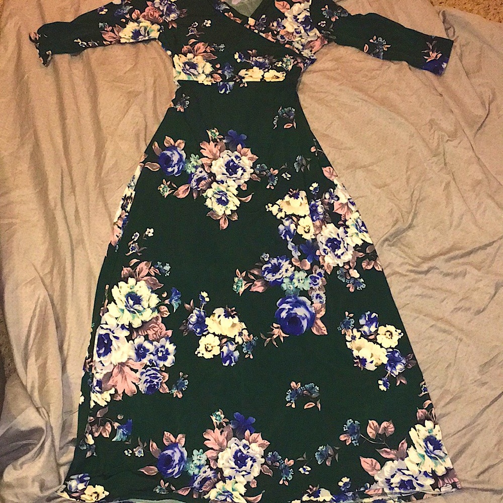 Lux & Co floral maxi